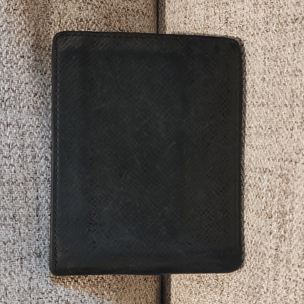 Louis Vuitton Wallet/Money Clip Black Bifold Used *CoA Included